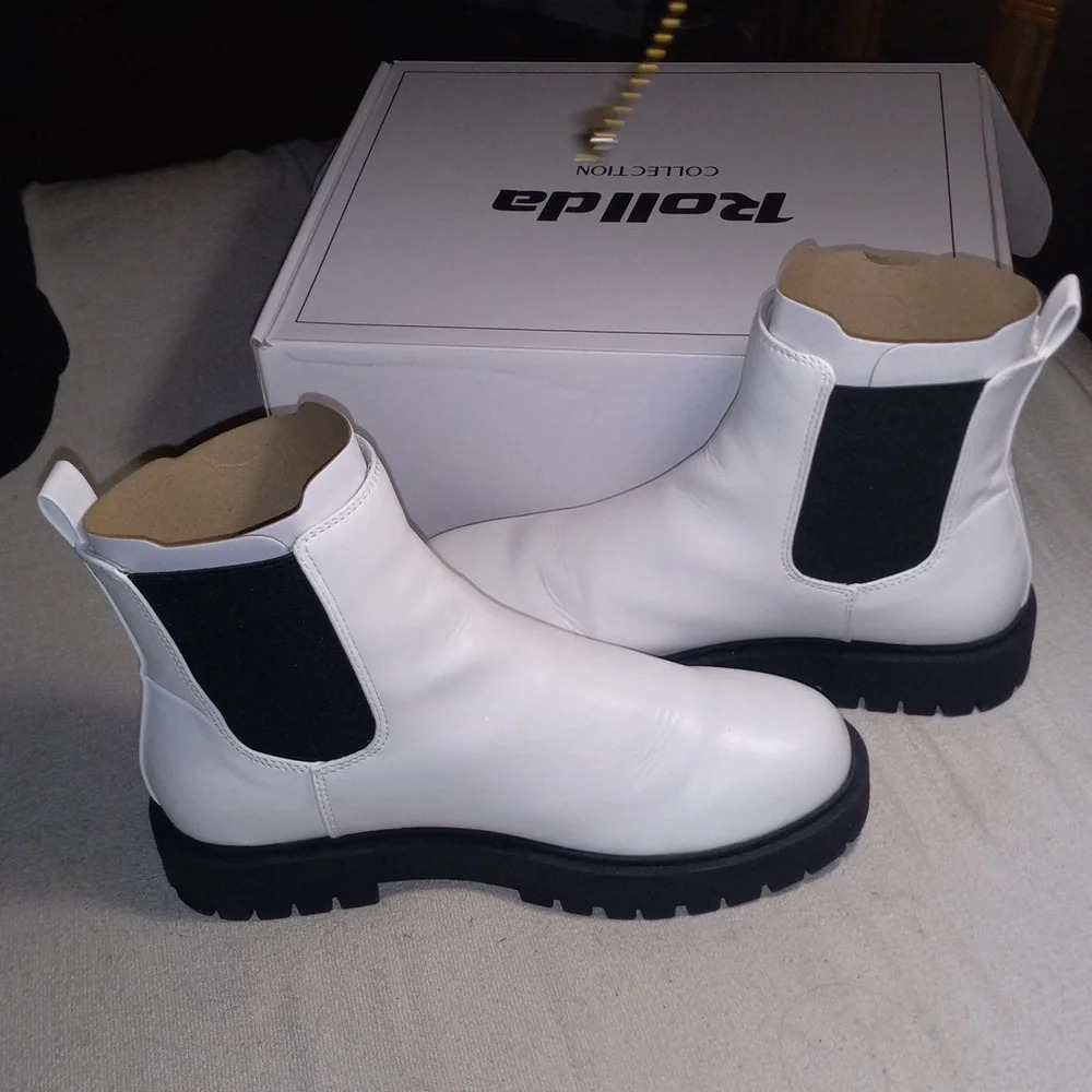 7W white Chealse style boots - Picture 5 of 9